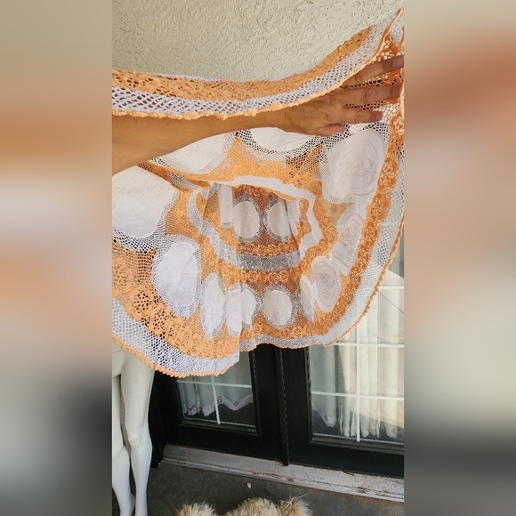 Vintage 70s LIM'S hand crocheted skirt with embroidered floral patches - Picture 6 of 10